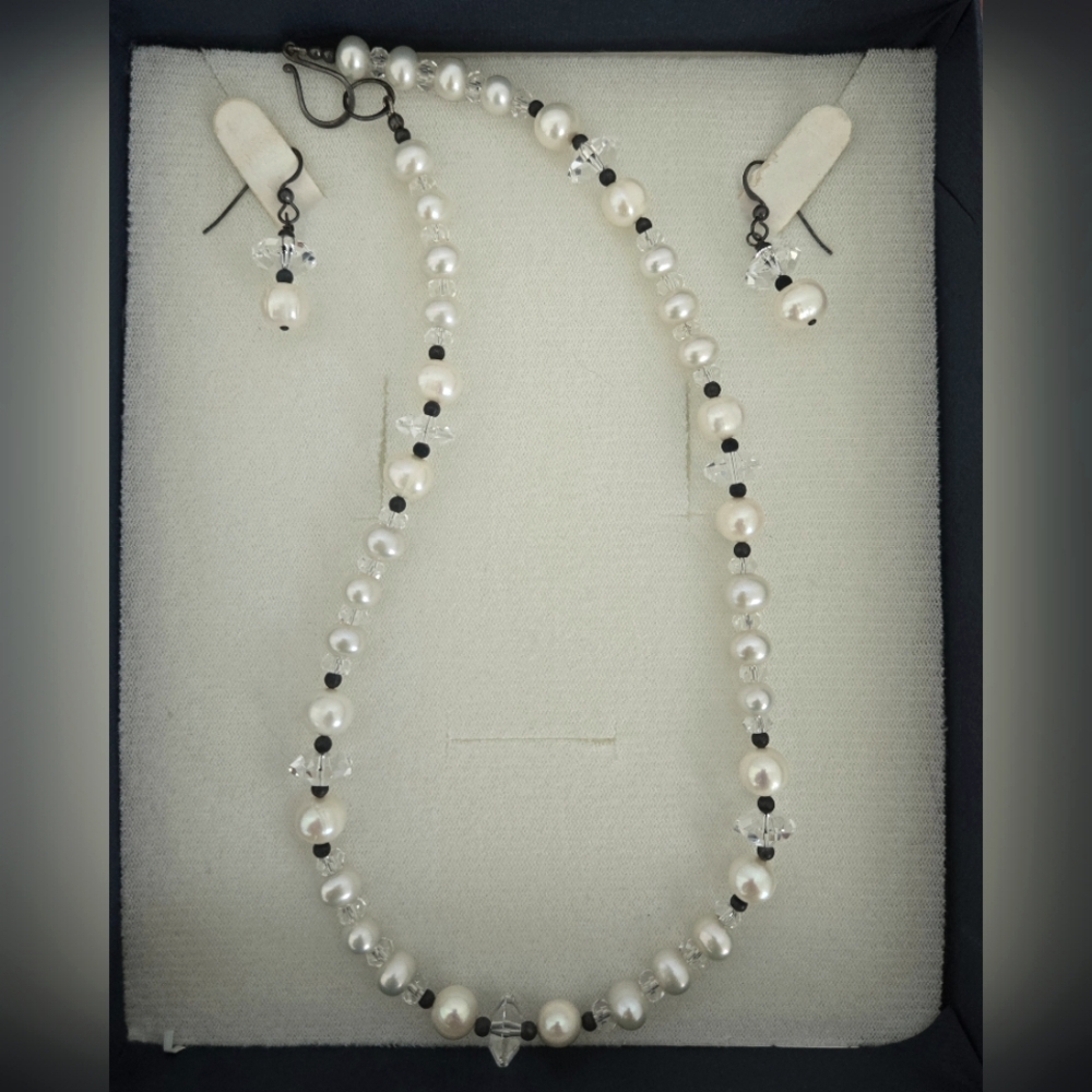 Delmar Freshwater Pearl Necklace and Earring Set